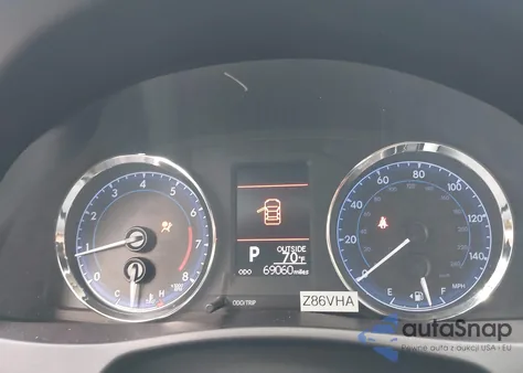 2018 Toyota Corolla Le from USA, damaged, VIN 5YFBURHE4JP855647